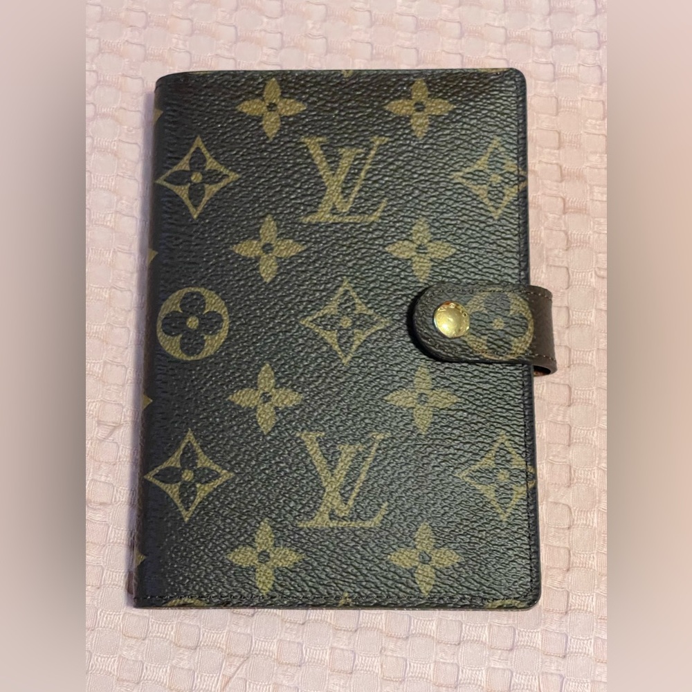 Louis Vuitton small ring agenda cover monogram